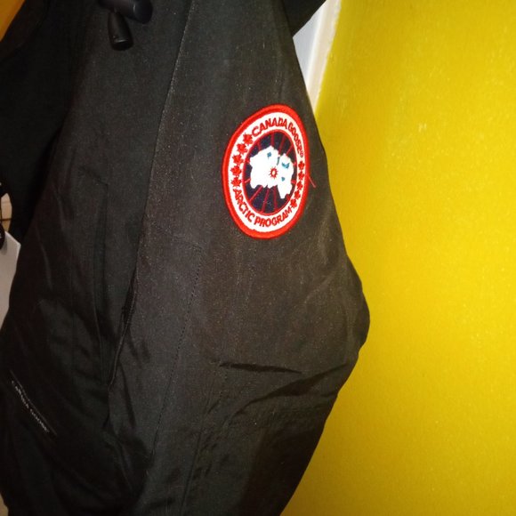 Canada Goose Chilliwack Bomber jacket Men's Small Black, New W Tags - Picture 3 of 4